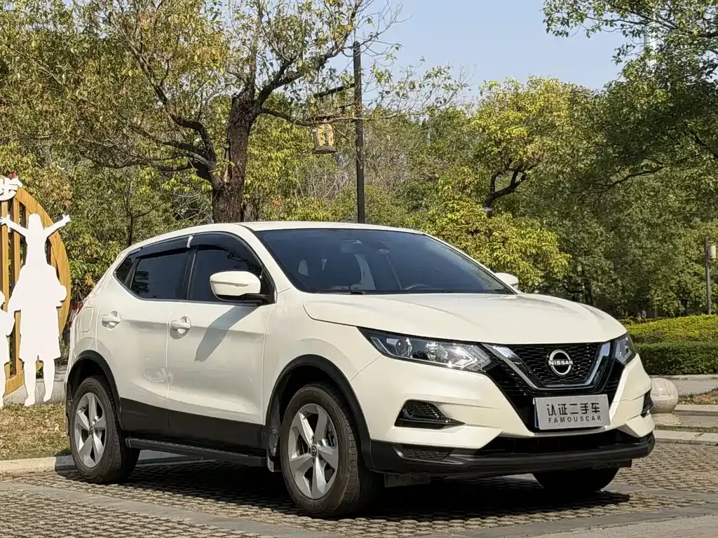 Nissan Qashqai — фото 5