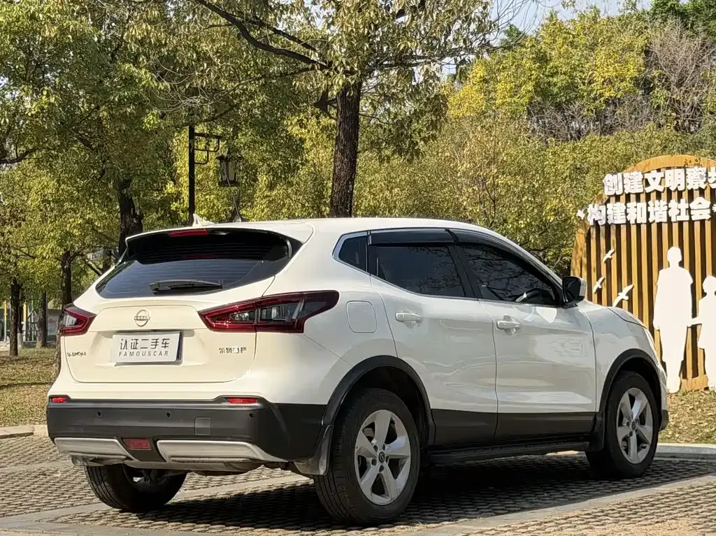 Nissan Qashqai — фото 6