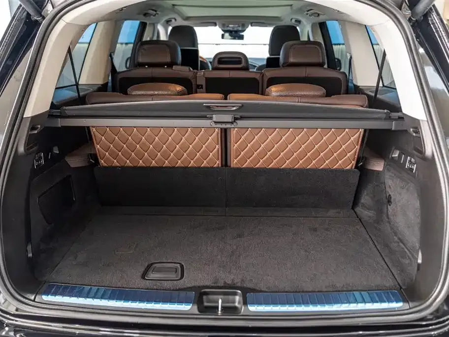 Mercedes-Benz GLS — фото 8