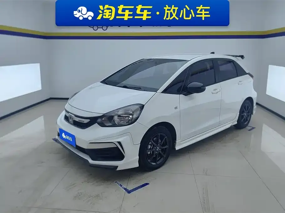 Honda Fit — фото 1