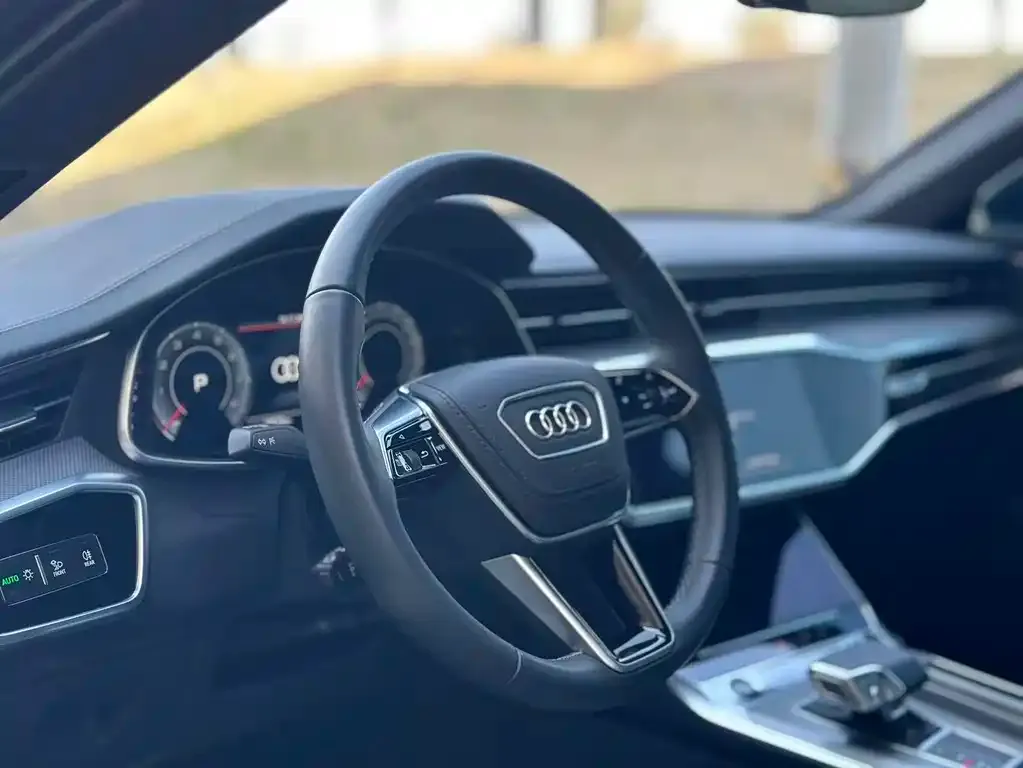 Audi A6L — фото 2