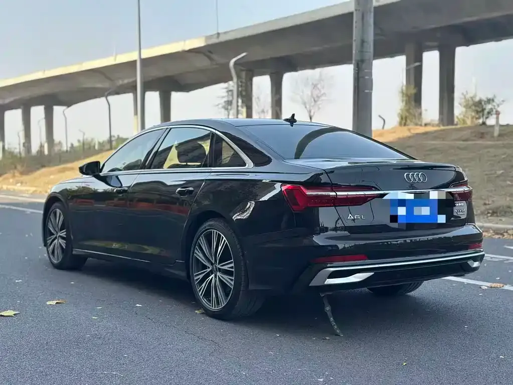 Audi A6L — фото 5