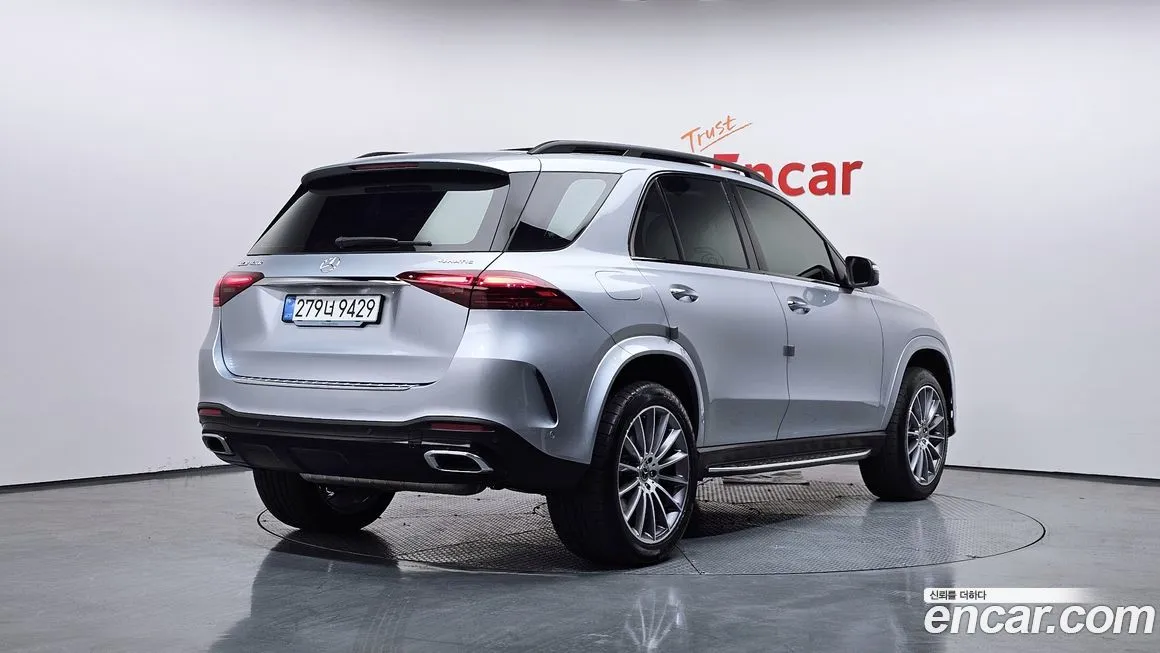 Mercedes-Benz GLE-Class — фото 6