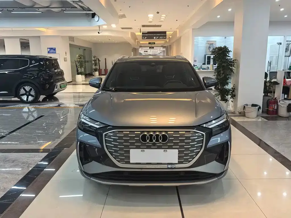 Audi Q4 e-tron — фото 9