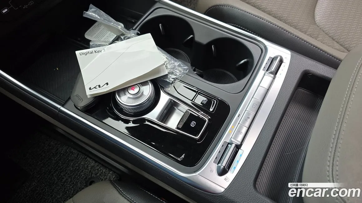 Kia Carnival — фото 10