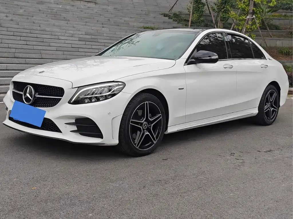 Mercedes-Benz C-Class — фото 1