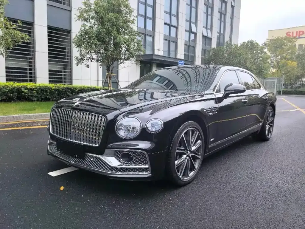 Bentley Flying Spur PHEV — фото 1