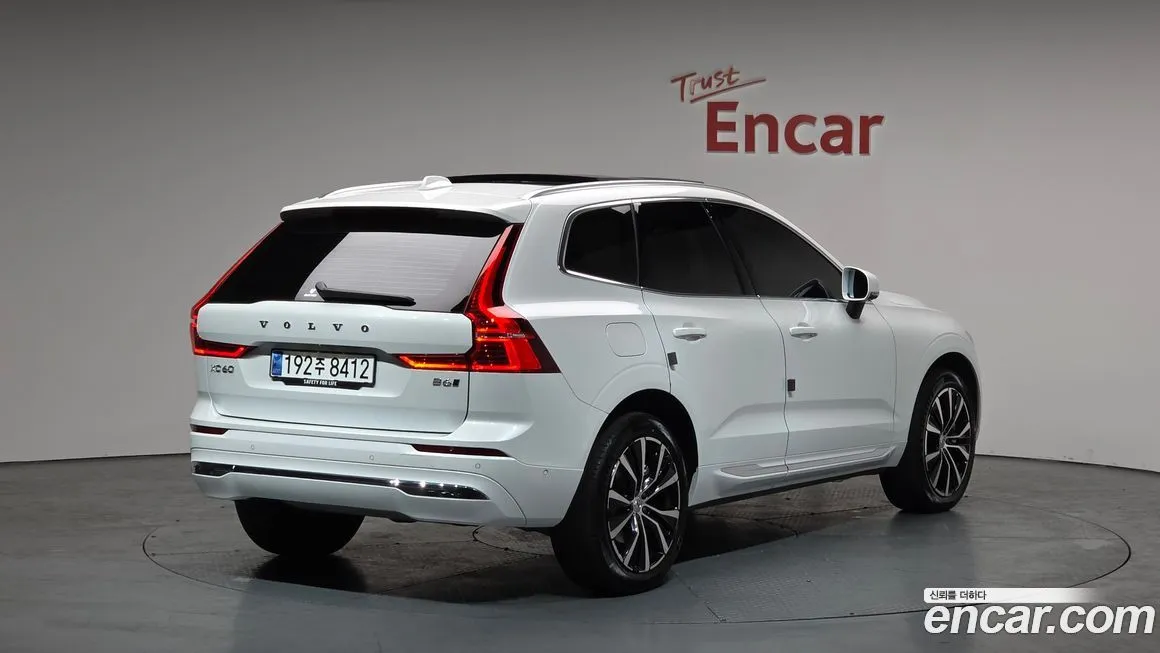 Volvo XC60 — фото 2