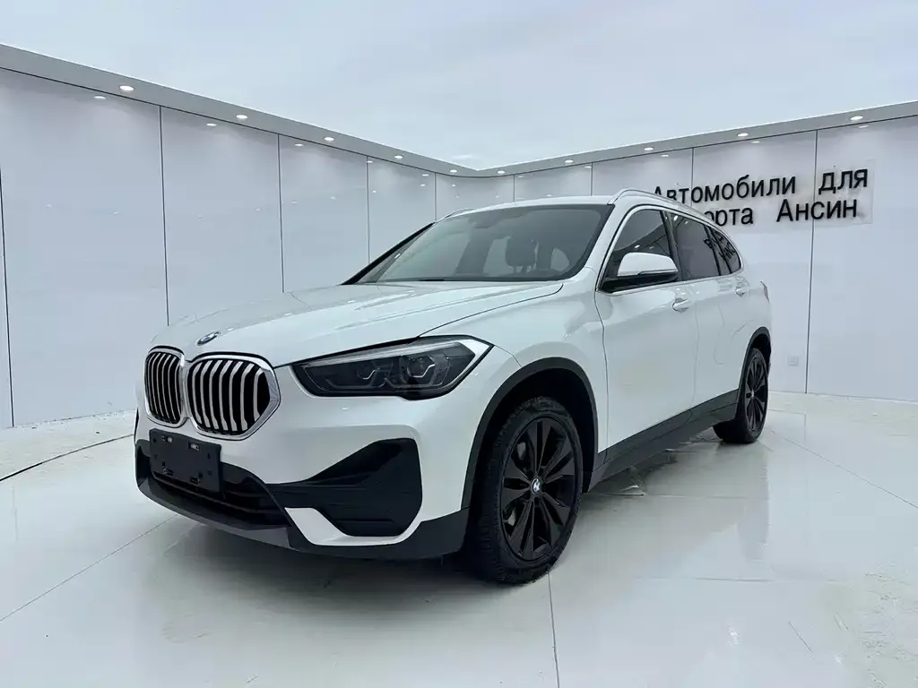 BMW X1 — фото 1