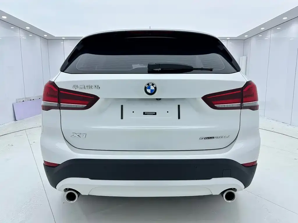 BMW X1 — фото 5