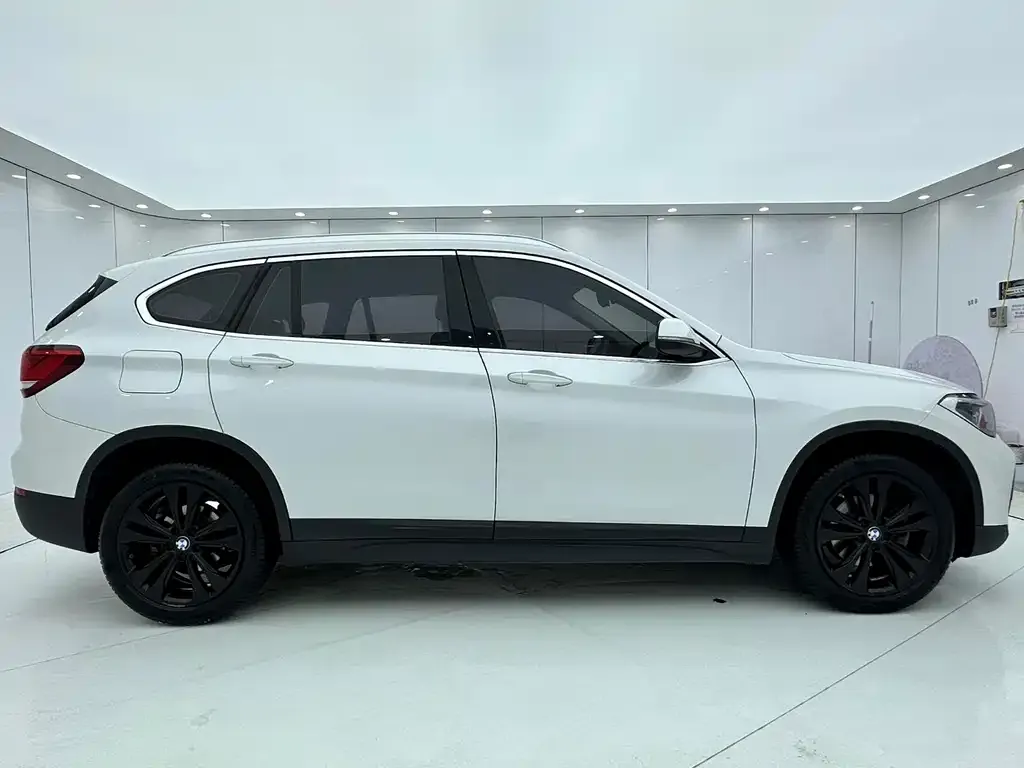 BMW X1 — фото 4