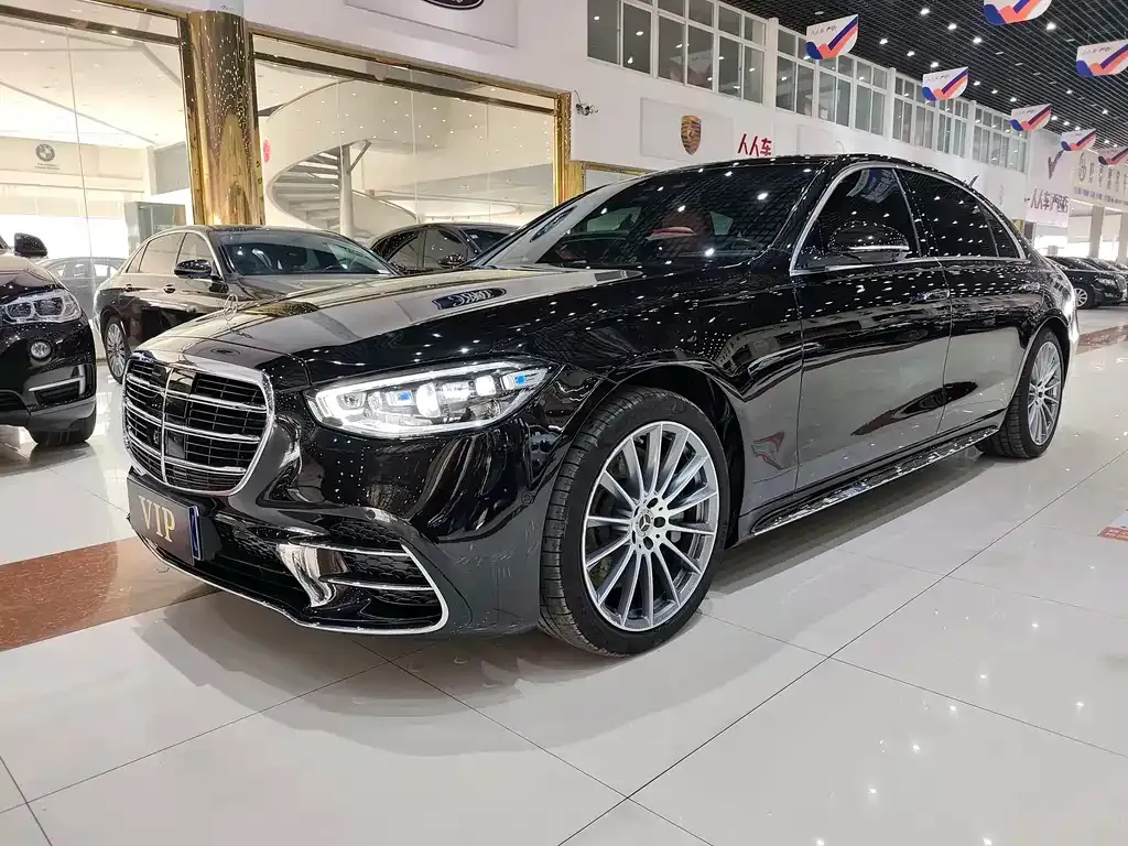 Mercedes-Benz S-Class — фото 1