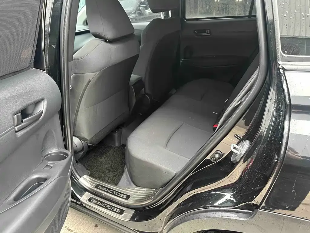 Toyota Corolla Cross — фото 4