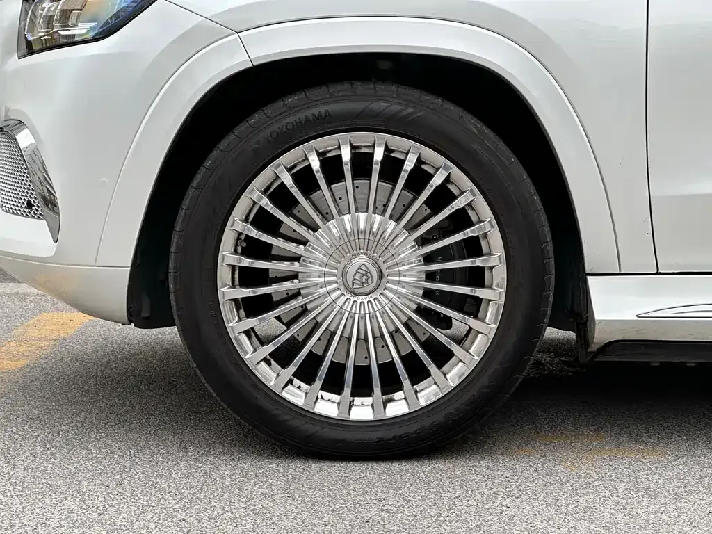 Mercedes-Benz GLS — фото 10