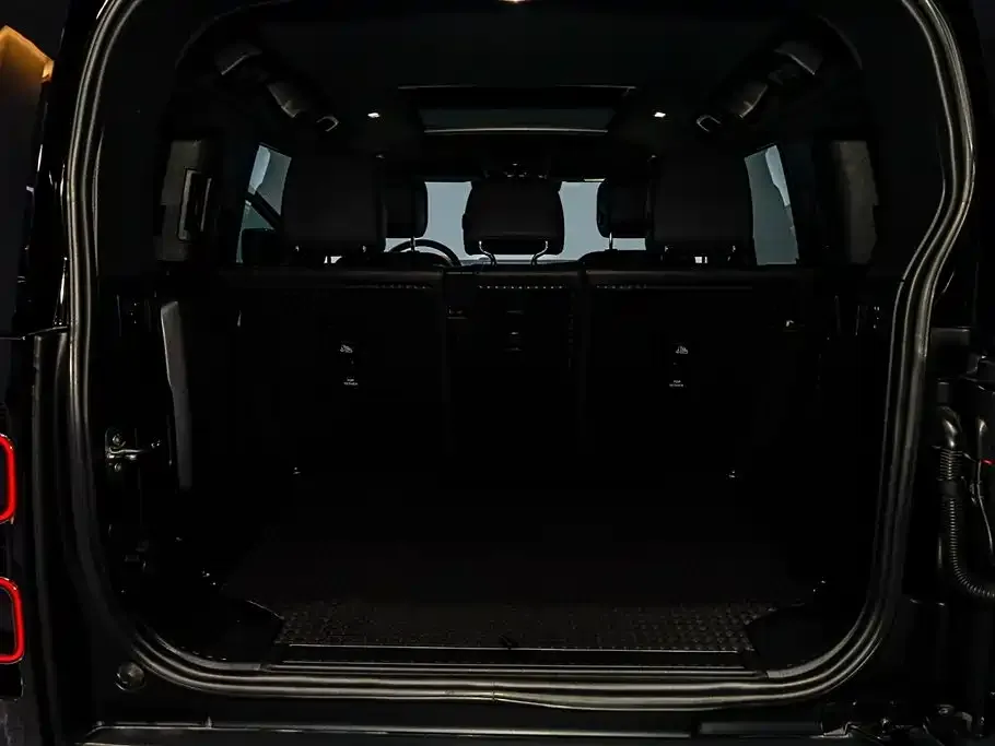 Land Rover Defender — фото 10
