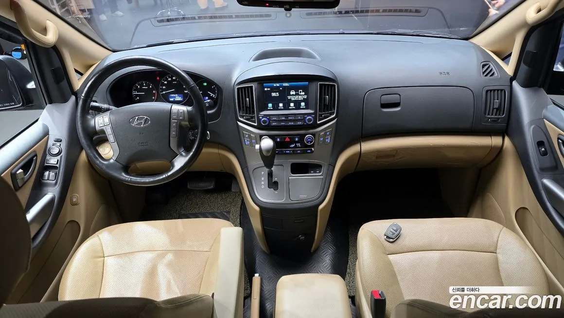 Hyundai Starex — фото 10