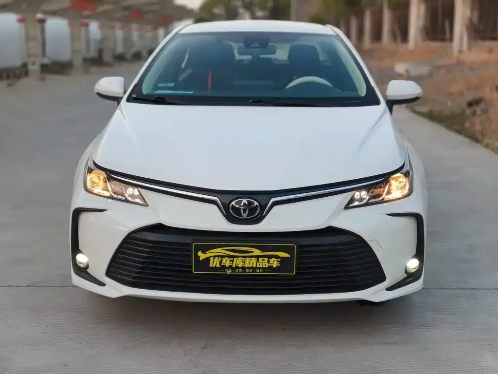Toyota Corolla — фото 2