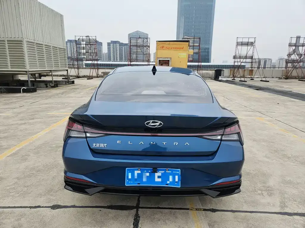 Hyundai Elantra — фото 4