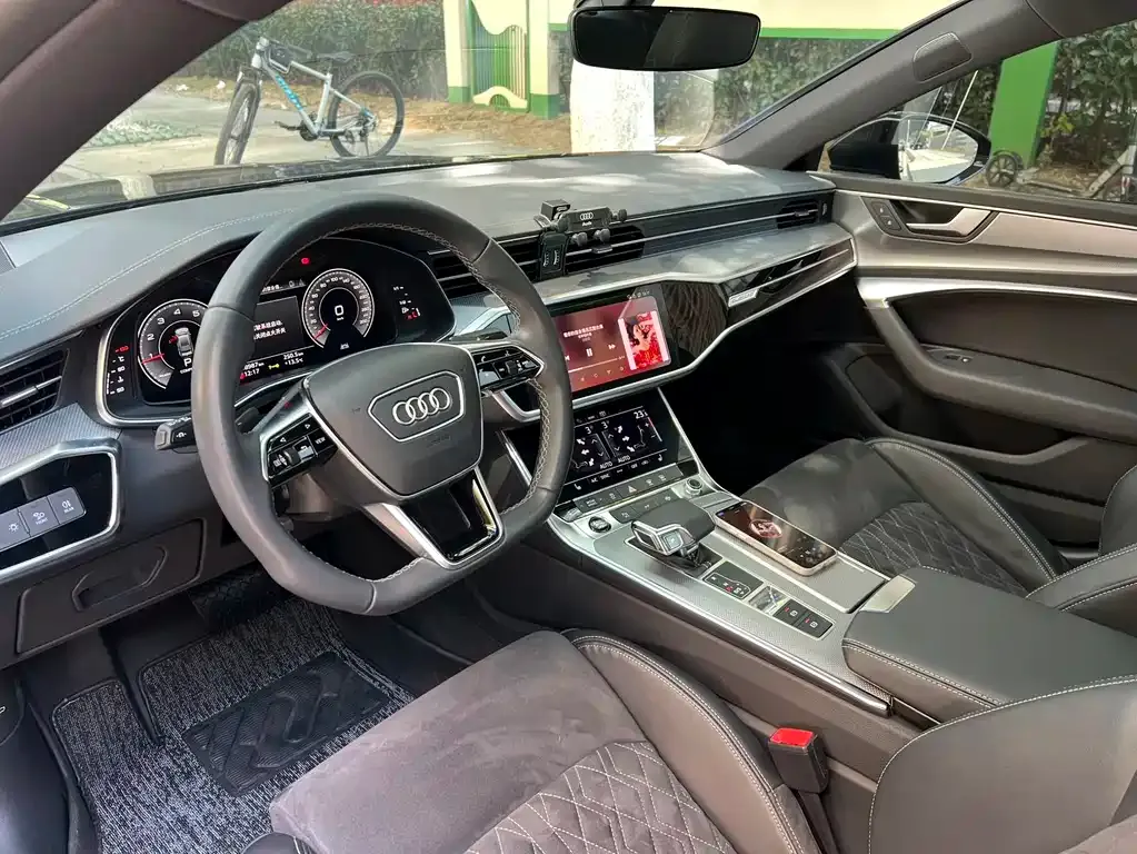 Audi A7L — фото 3