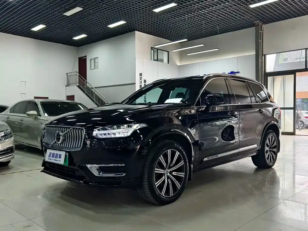 Volvo XC90 PHEV — фото 1