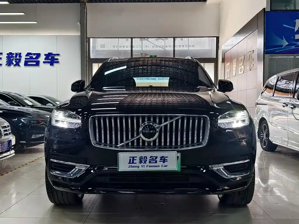 Volvo XC90 PHEV — фото 3
