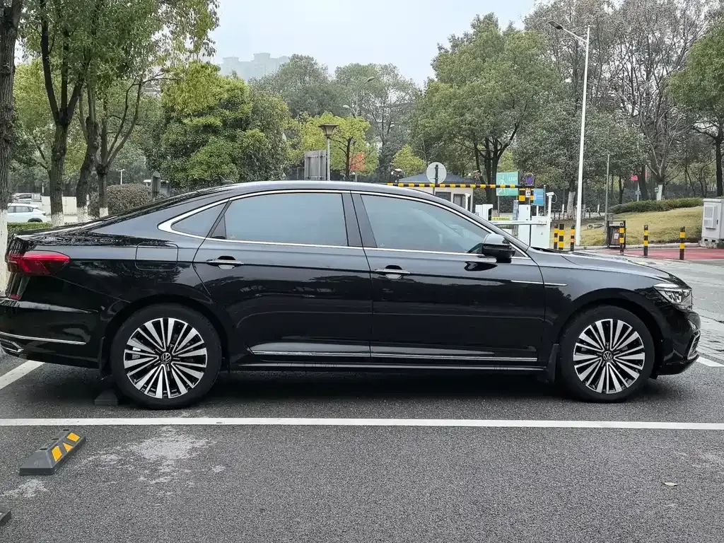 Volkswagen Passat — фото 3