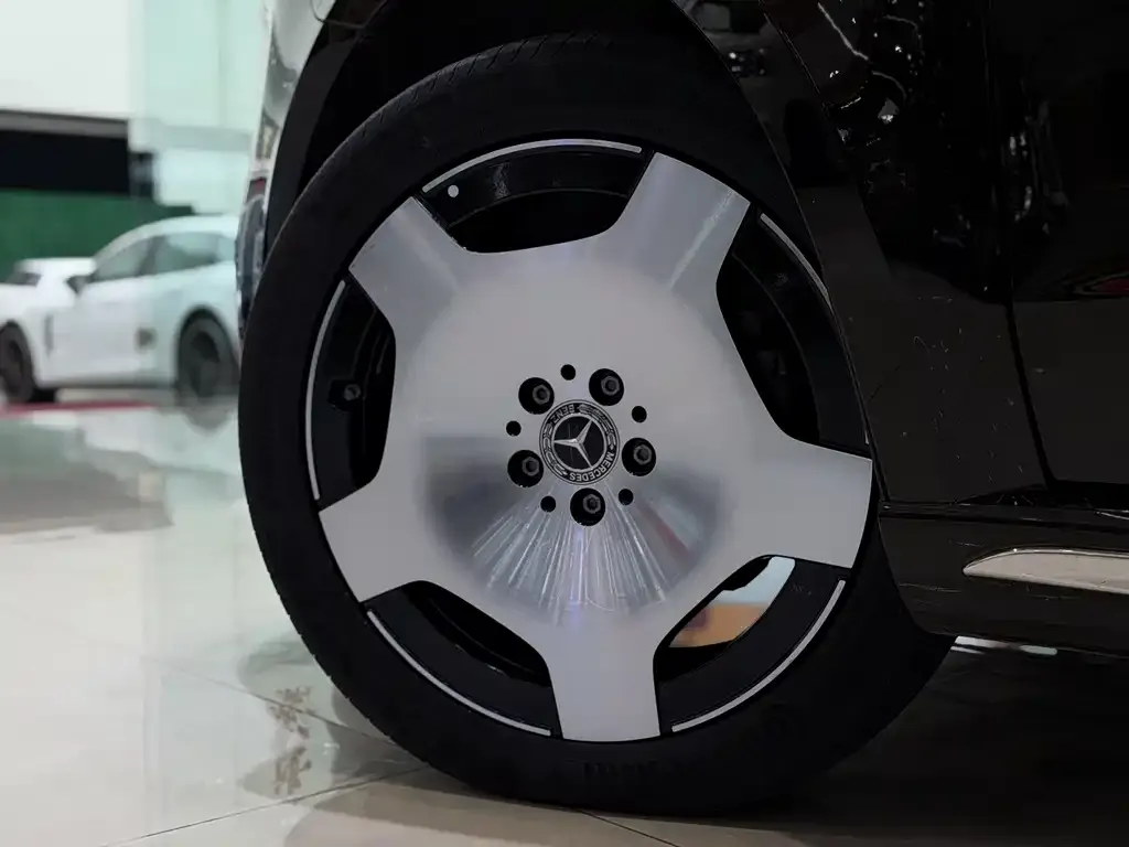 Mercedes-Benz V-Class — фото 2