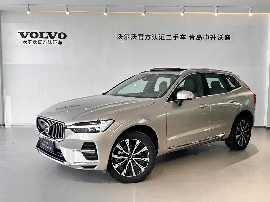Volvo XC60 — фото 1