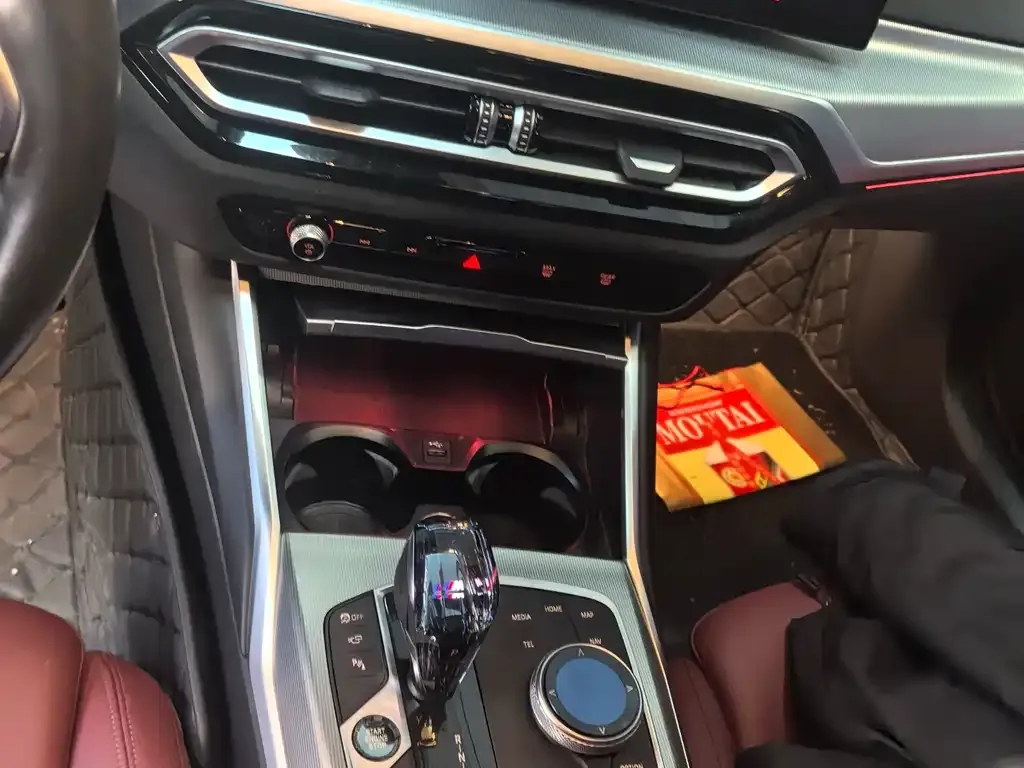 BMW i4 — фото 8