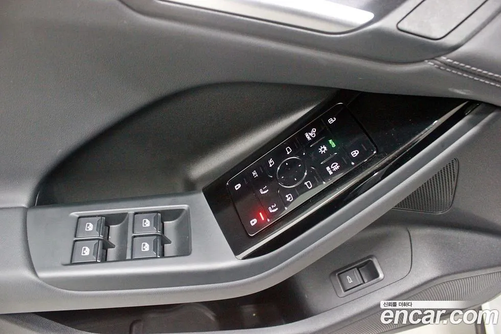 Audi Q6 e-tron — фото 10