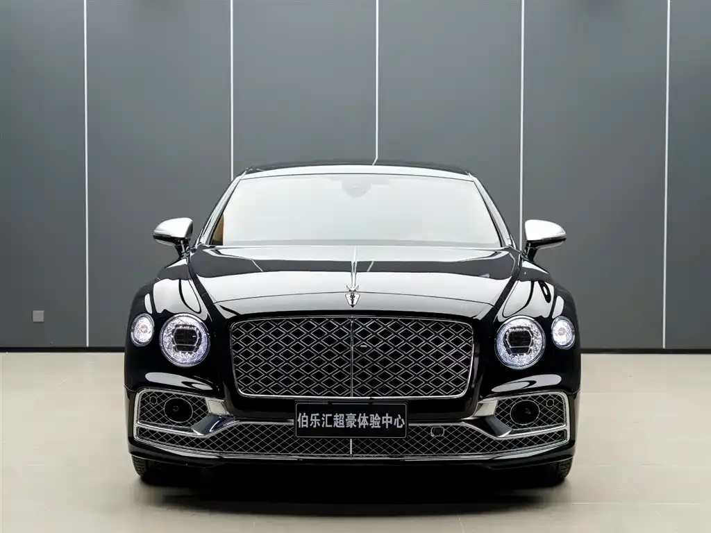Bentley Flying Spur — фото 2