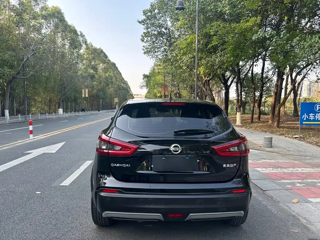 Nissan Qashqai — фото 9