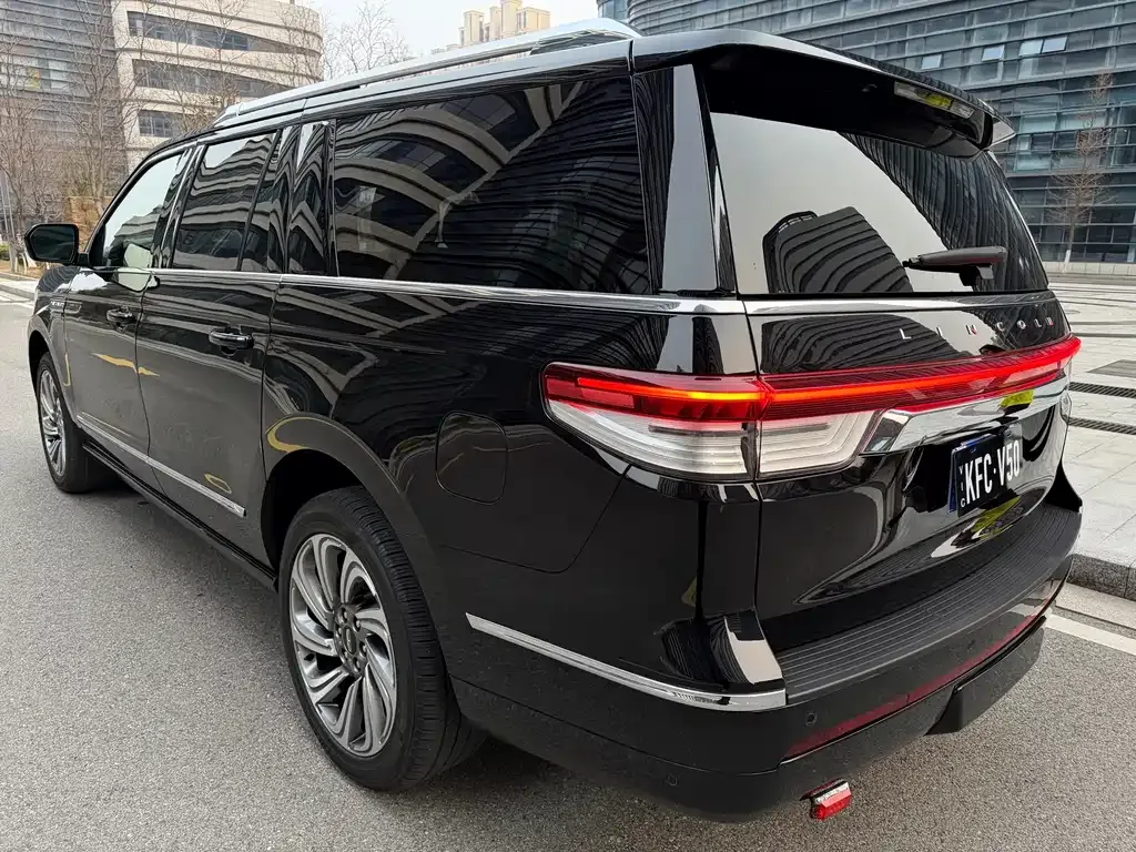 Lincoln Navigator — фото 10