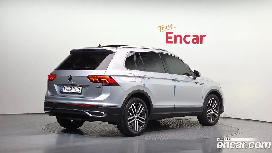Volkswagen Tiguan — фото 8
