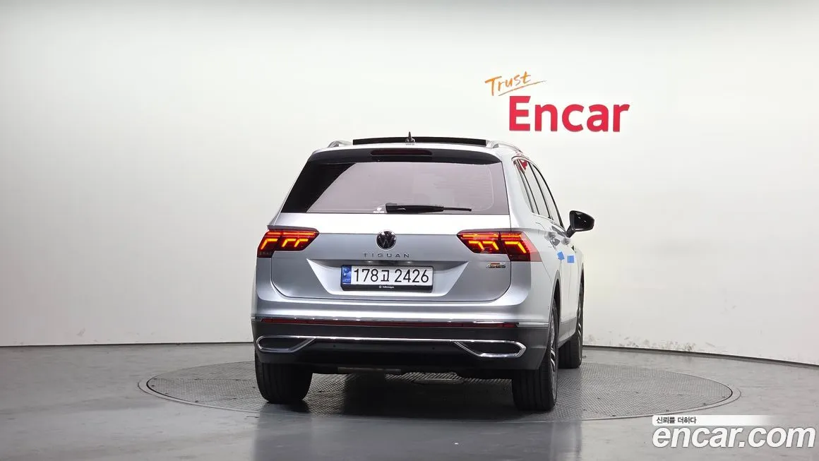 Volkswagen Tiguan — фото 4
