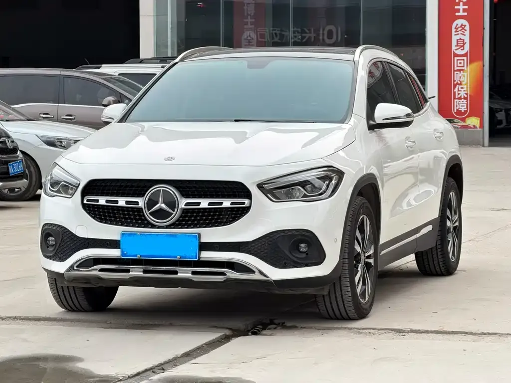 Mercedes-Benz GLA — фото 1