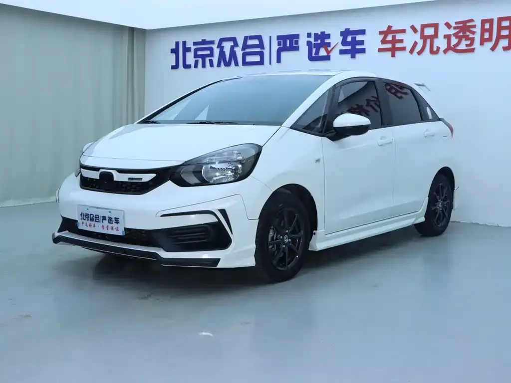 Honda Fit — фото 1