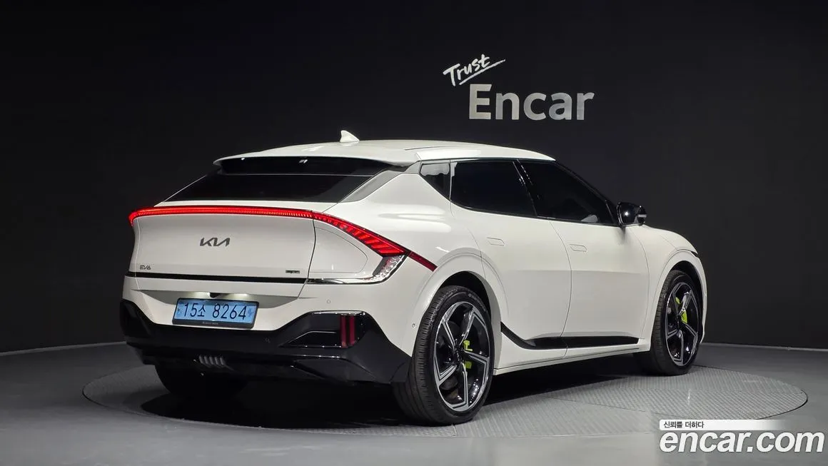 Kia EV6 — фото 2