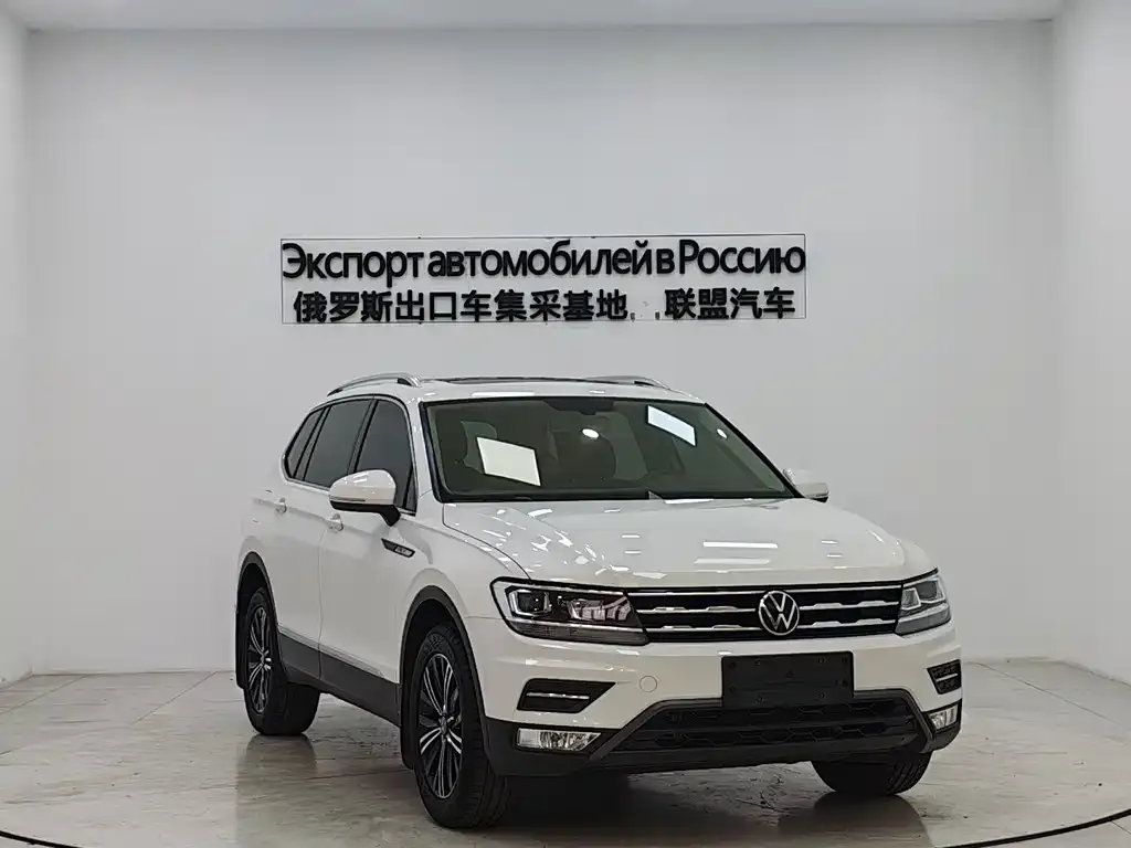 Volkswagen Tiguan L — фото 3