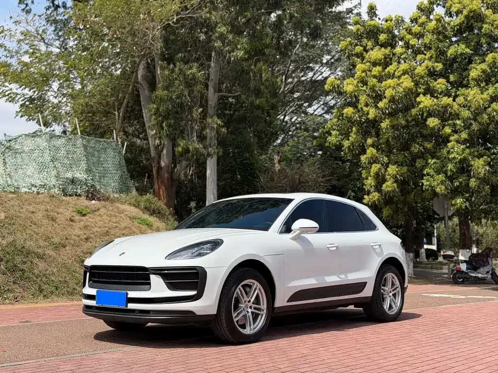 Porsche Macan — фото 1