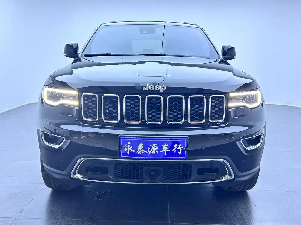 Jeep Grand Cherokee (Import) — фото 8