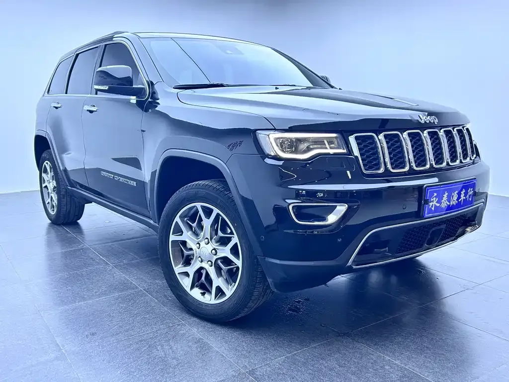 Jeep Grand Cherokee (Import) — фото 7