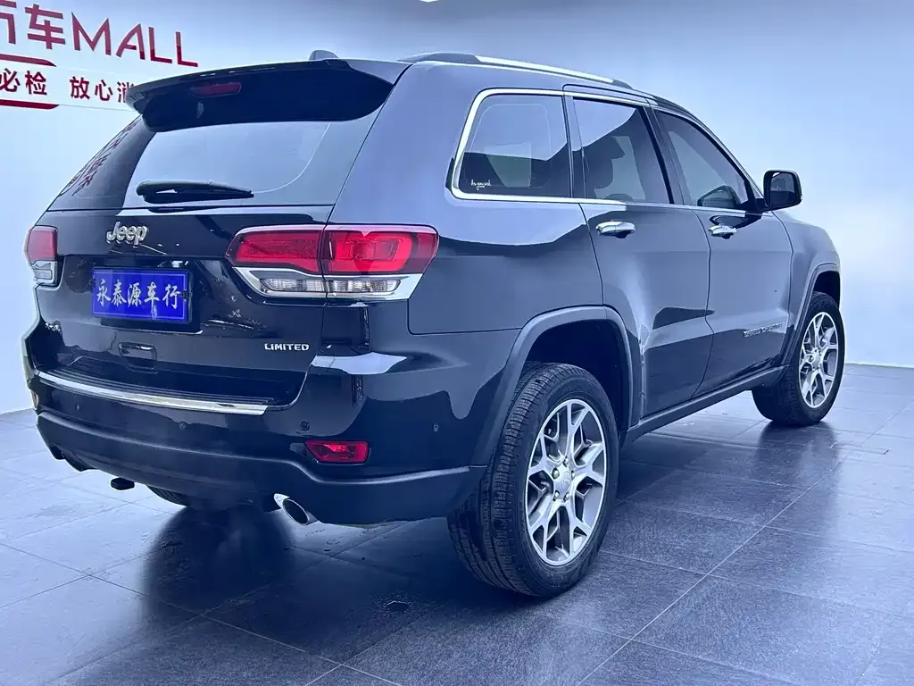 Jeep Grand Cherokee (Import) — фото 9