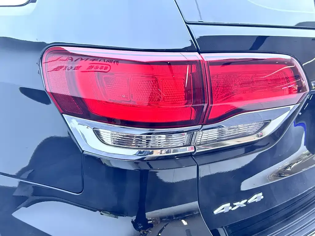 Jeep Grand Cherokee (Import) — фото 4