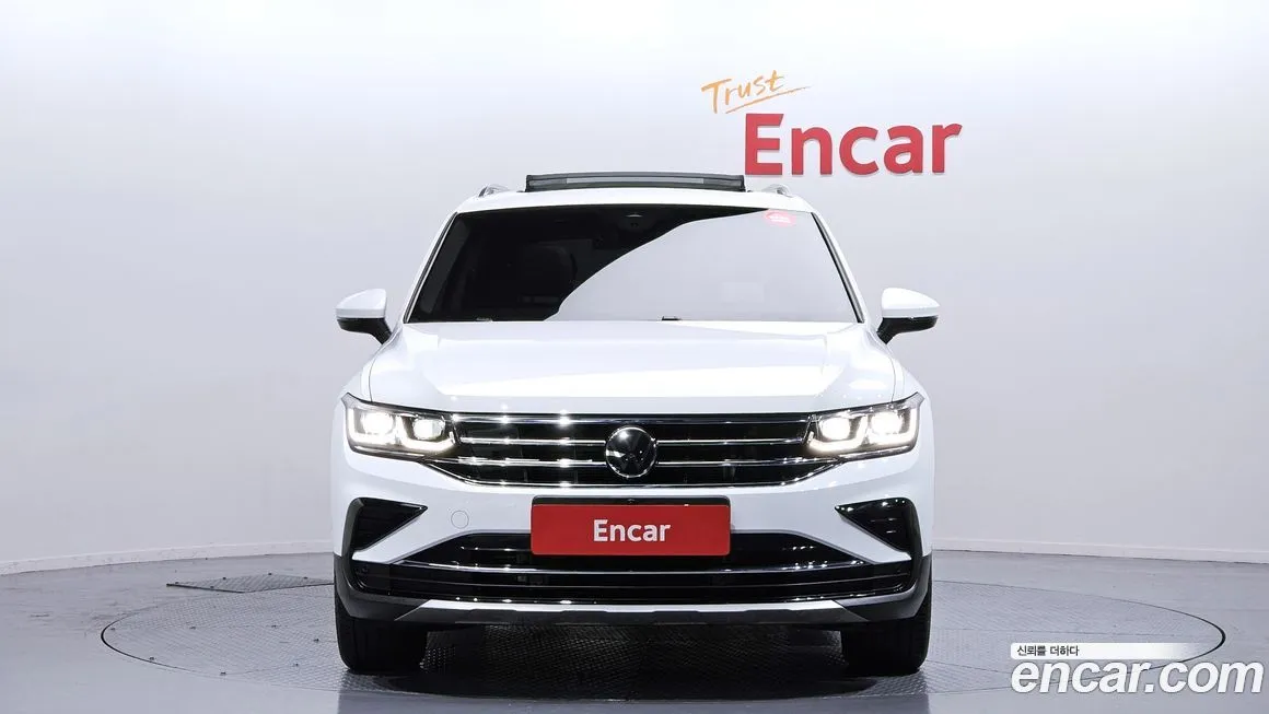 Volkswagen Tiguan — фото 4