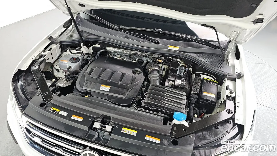 Volkswagen Tiguan — фото 9