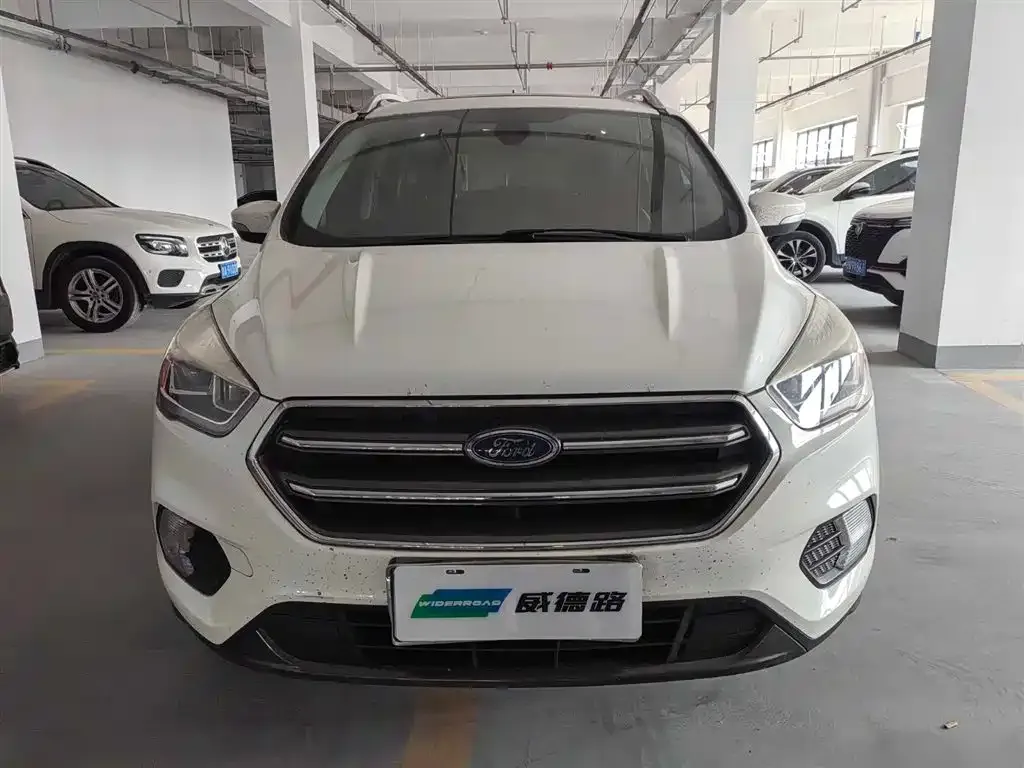 Ford Kuga — фото 3