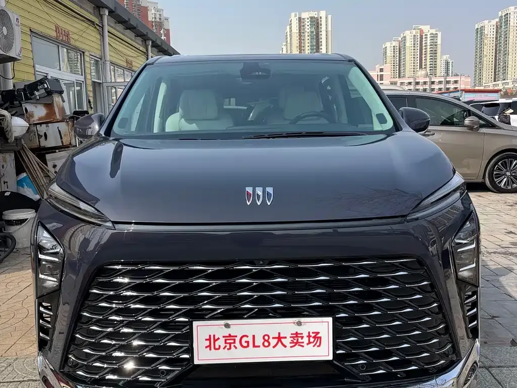 Buick GL8 Hybrid — фото 2