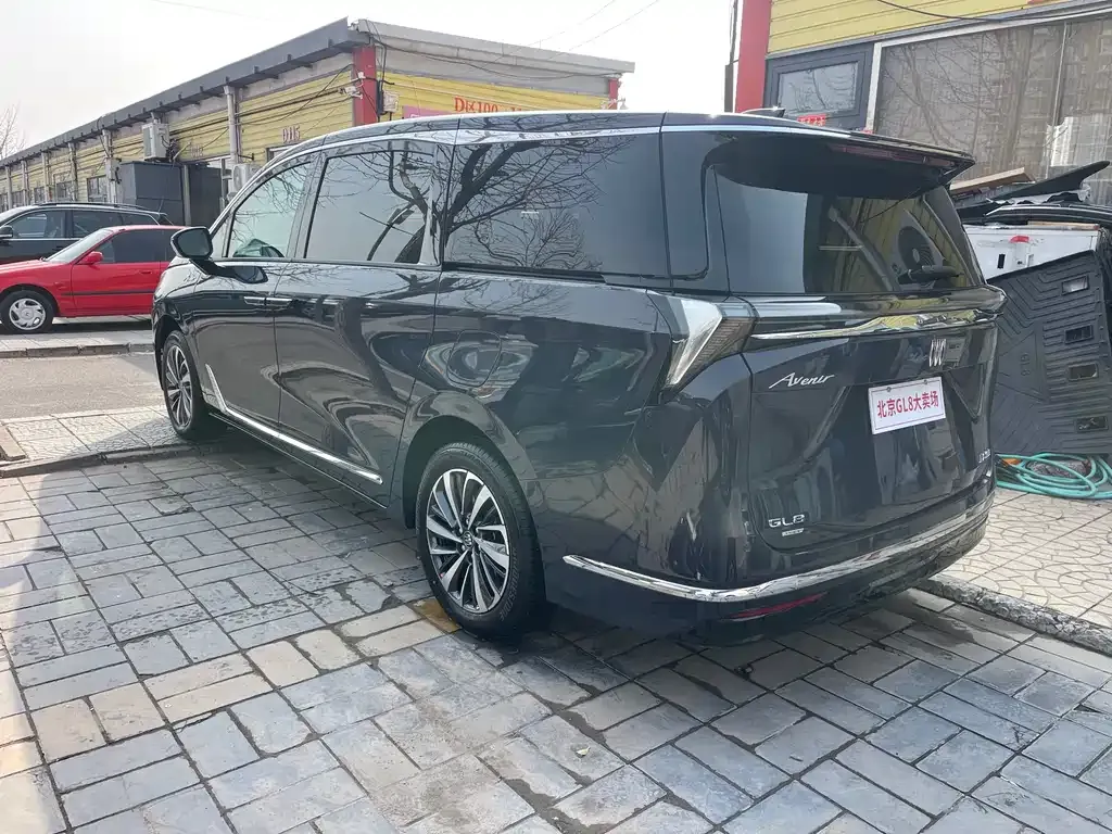 Buick GL8 Hybrid — фото 5