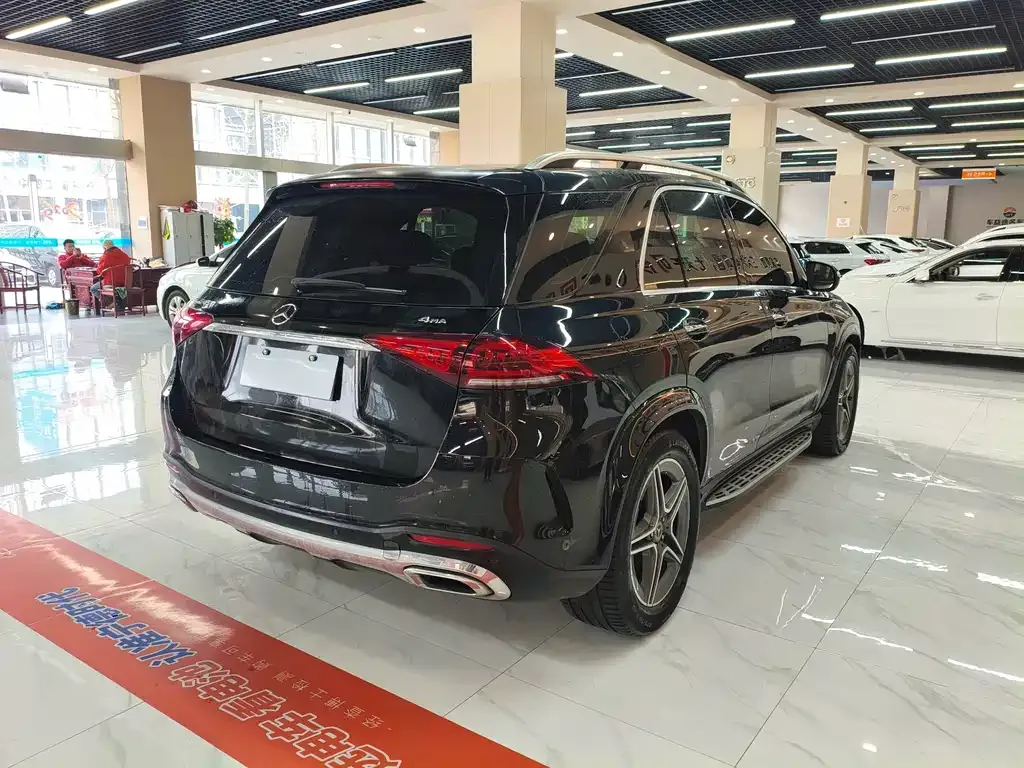 Mercedes-Benz GLE — фото 6